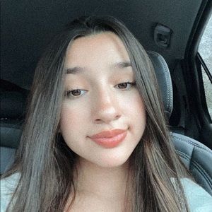 Meet your Posher, Sophia